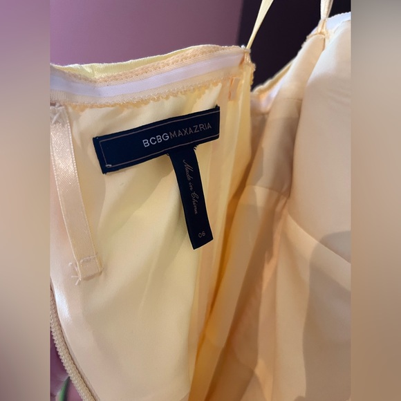 BCBG Strapless Cocktail Party Dress, size 6, yellow - Picture 6 of 6